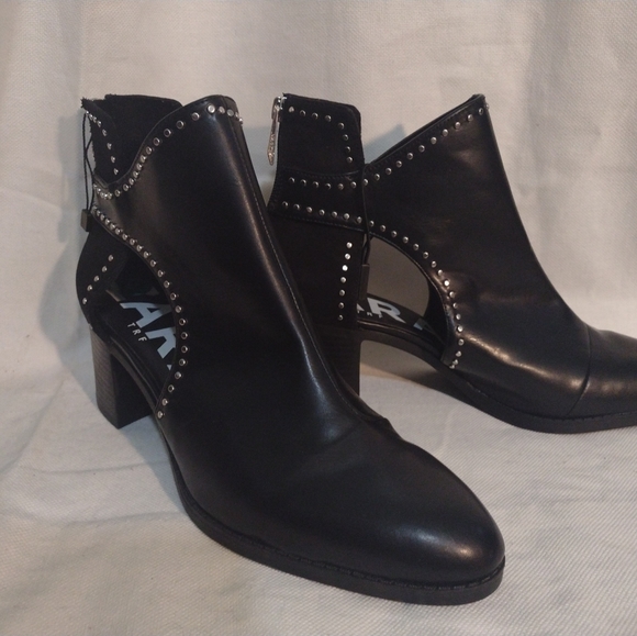 NWOT Zara Trafalac Size 11 Studded Ankle Boots - Picture 11 of 11